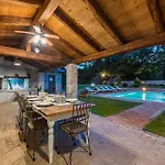 Lipa Villa *