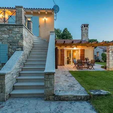 Villa Lipa *