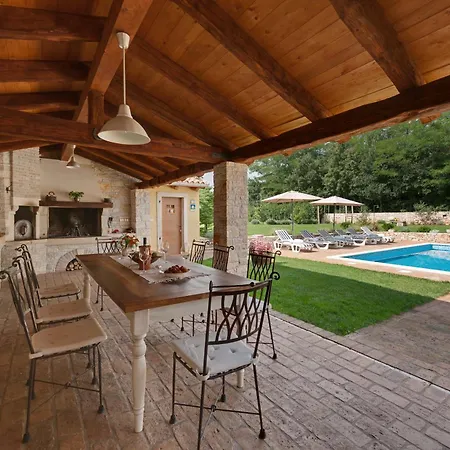 Villa Lipa *