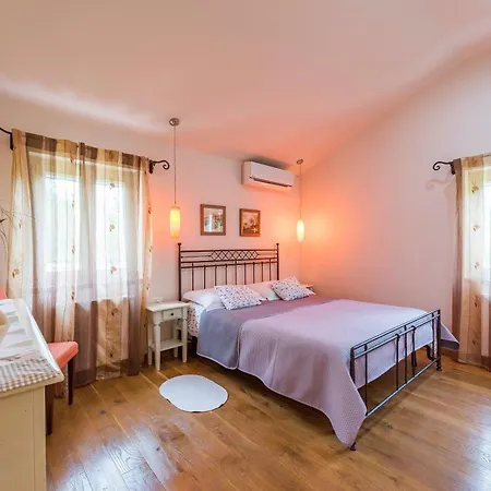 Lipa Villa Krnica