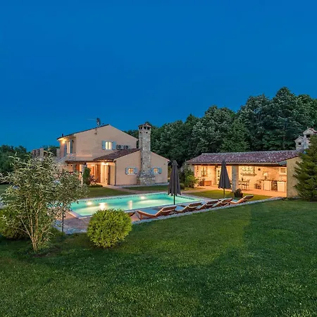 Lipa Villa