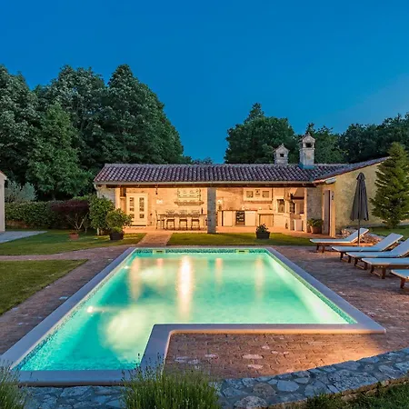 Lipa Villa *