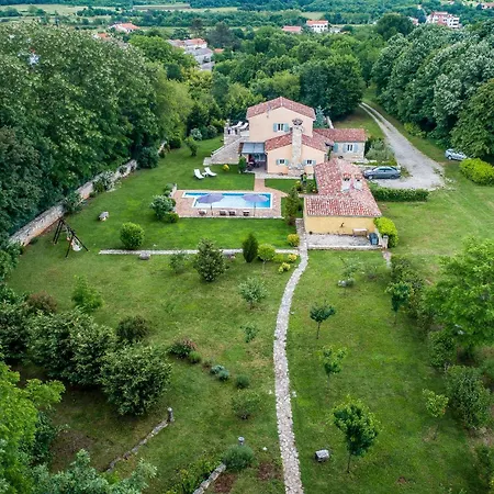 Lipa Villa